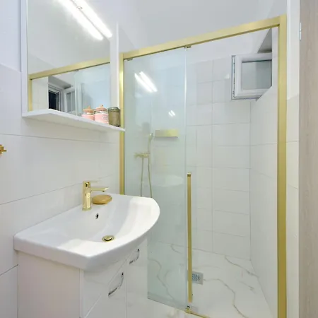Holiday home Brankovi Dvori By Interhome Prigradica