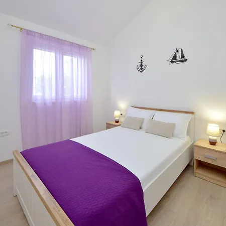 Brankovi Dvori By Interhome Vakantiehuis Prigradica