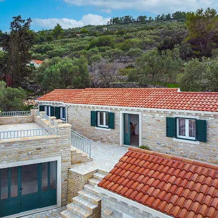 Holiday home Brankovi Dvori By Interhome Prigradica