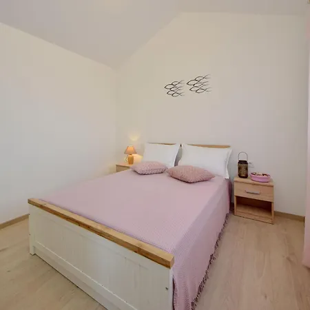 Brankovi Dvori By Interhome Prigradica