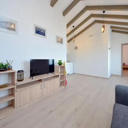 Brankovi Dvori By Interhome * Prigradica