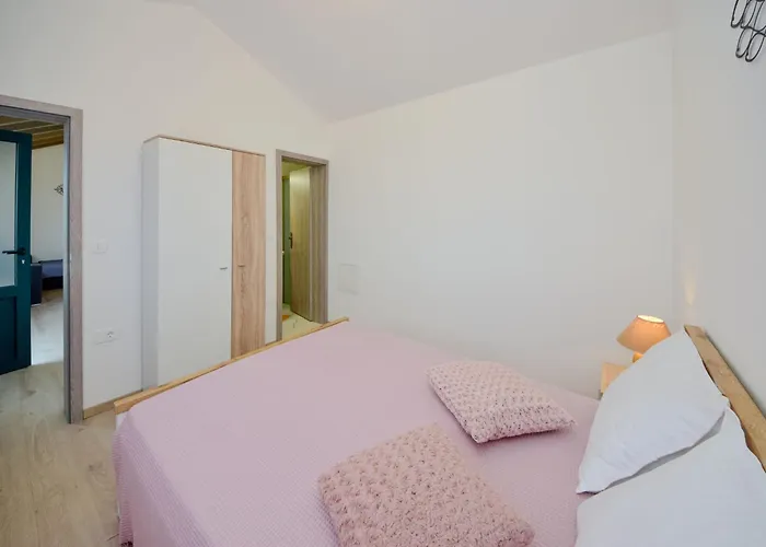 Brankovi Dvori By Interhome 프리그라디차