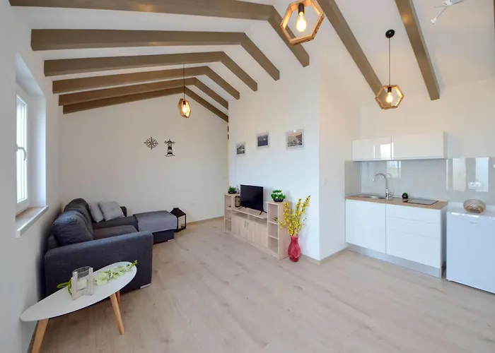 Brankovi Dvori By Interhome 펜션 프리그라디차