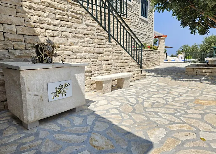 Brankovi Dvori By Interhome 프리그라디차