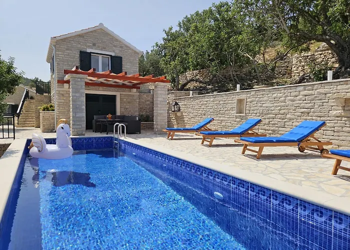 펜션 Brankovi Dvori By Interhome 프리그라디차